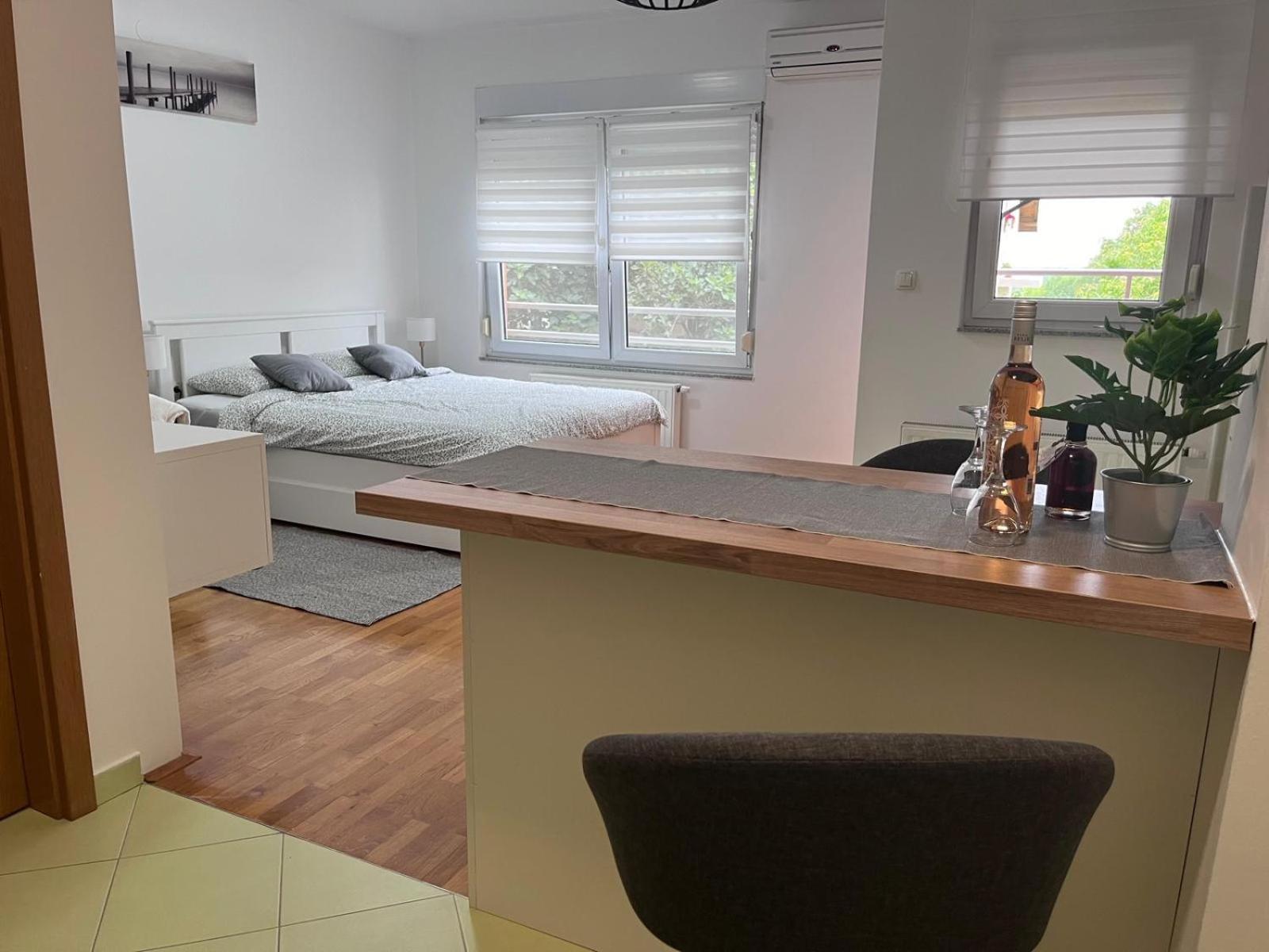 Studio Apartman - Sweet&Little Vrbovec エクステリア 写真